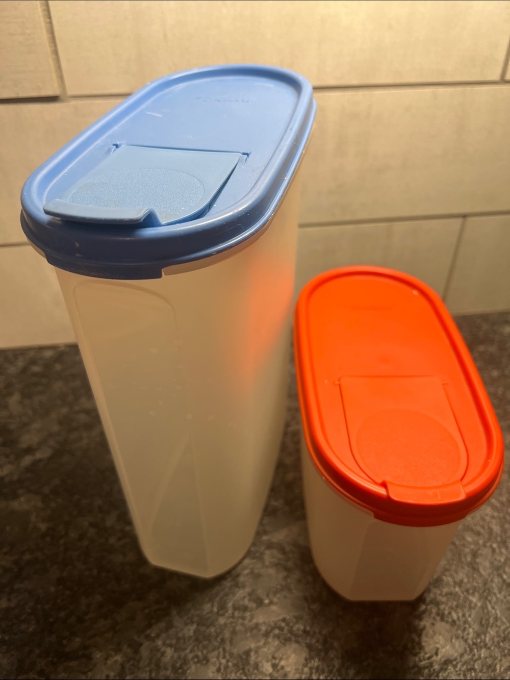 Set of 2 vintage Tupperware Modular mates. Pour spouts. #’s 2 & 4.  Exc cond